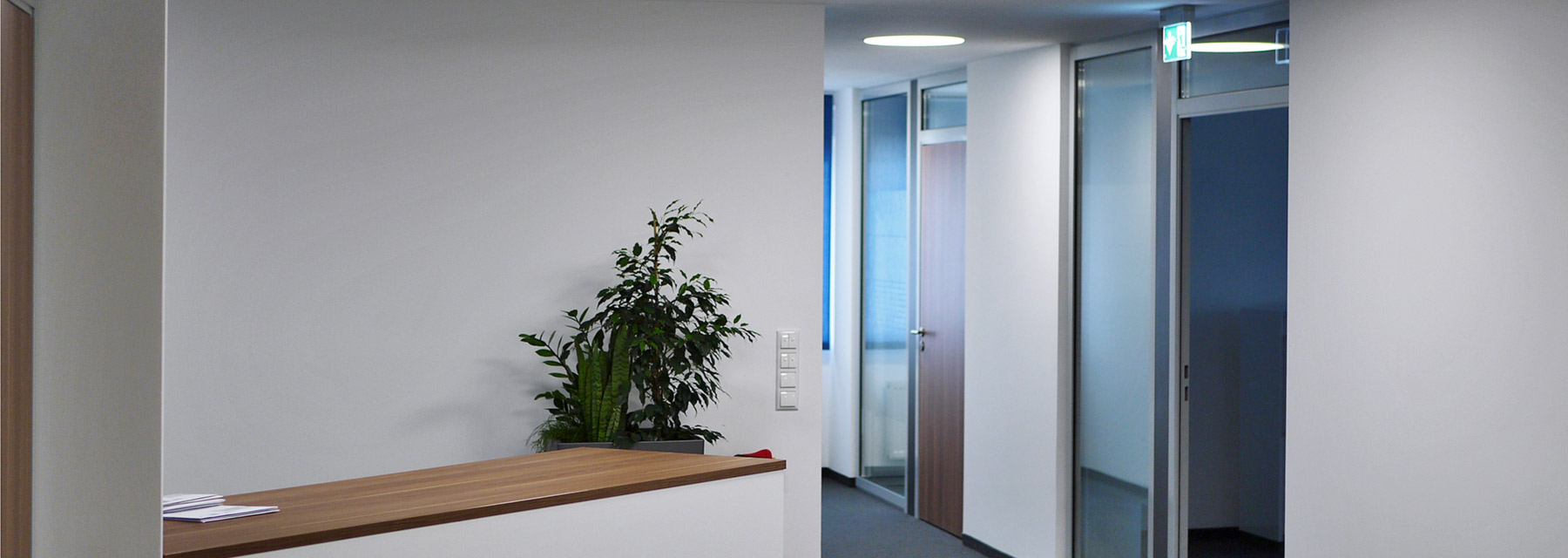 Slide 05 Home 1800x640