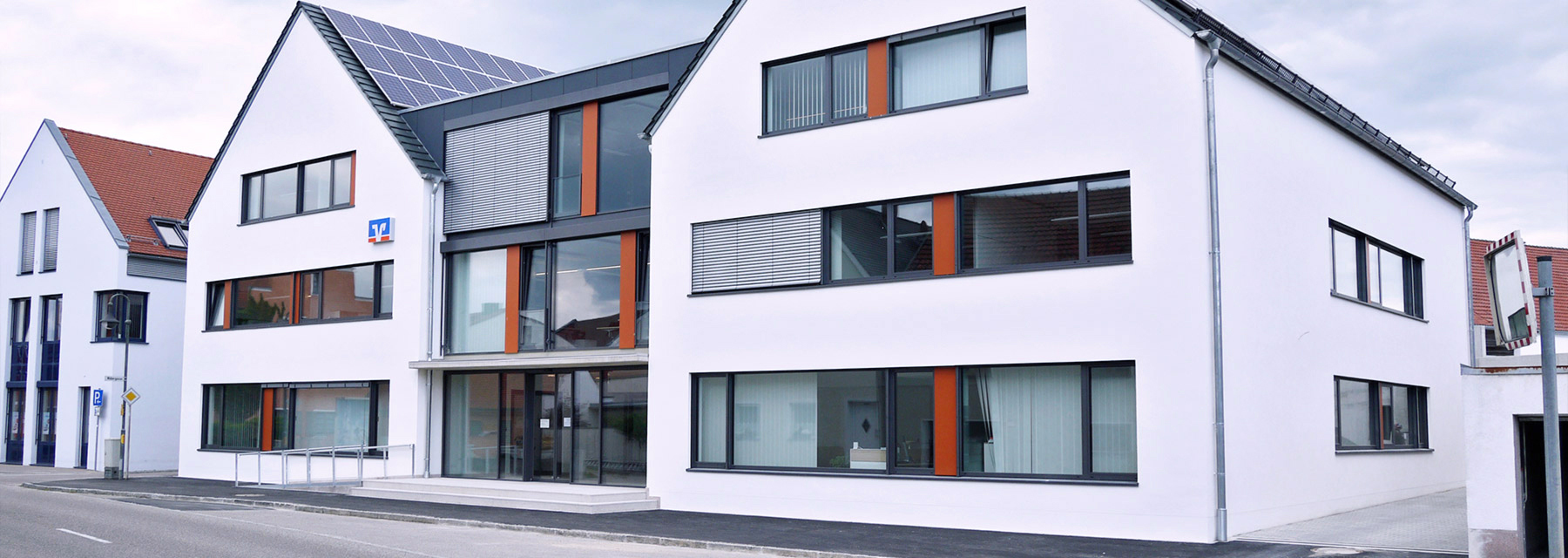 Slide 02 Home 1800x640